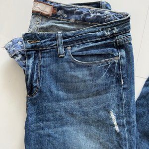 PAIGE Premium denim Skyline Drive Classic Rise sz 31 Skyline Drive Distressed